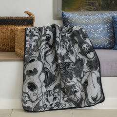 Finesse Pet Blanket - Pet Shop | Black/Dove