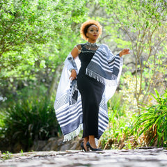High Bulk Jacquard Wrap - Xhosa | Black/Brilliant White