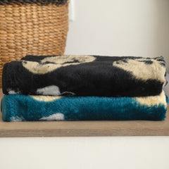 Finesse Pet Blanket - Breeds | Teal/Silver