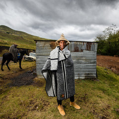 Mohodu - Border Stripe | Black/Natural