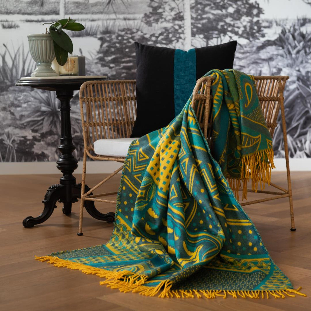 3C BLANKET / AKHARA 3Cブランケット（アカハラ） Kharetsa - Aloe | Yolk/Natural/Cobalt – Aranda Textile Mills