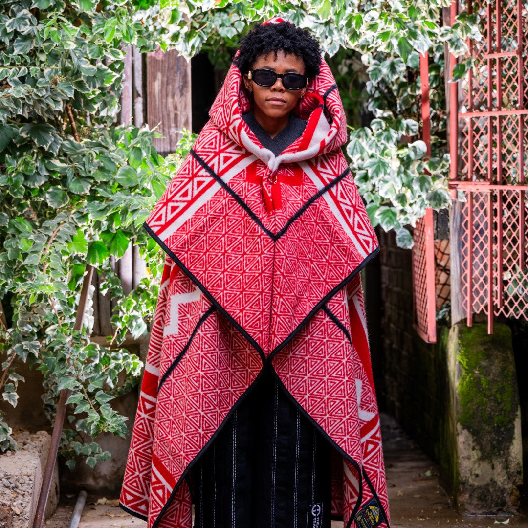 Lesira | Scarlet/Natural/Black