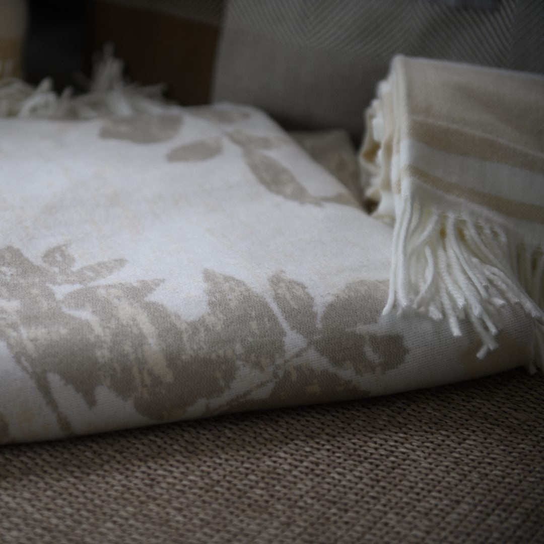 Bella Vita - Dappled Leaves | Cobblestone/Bone