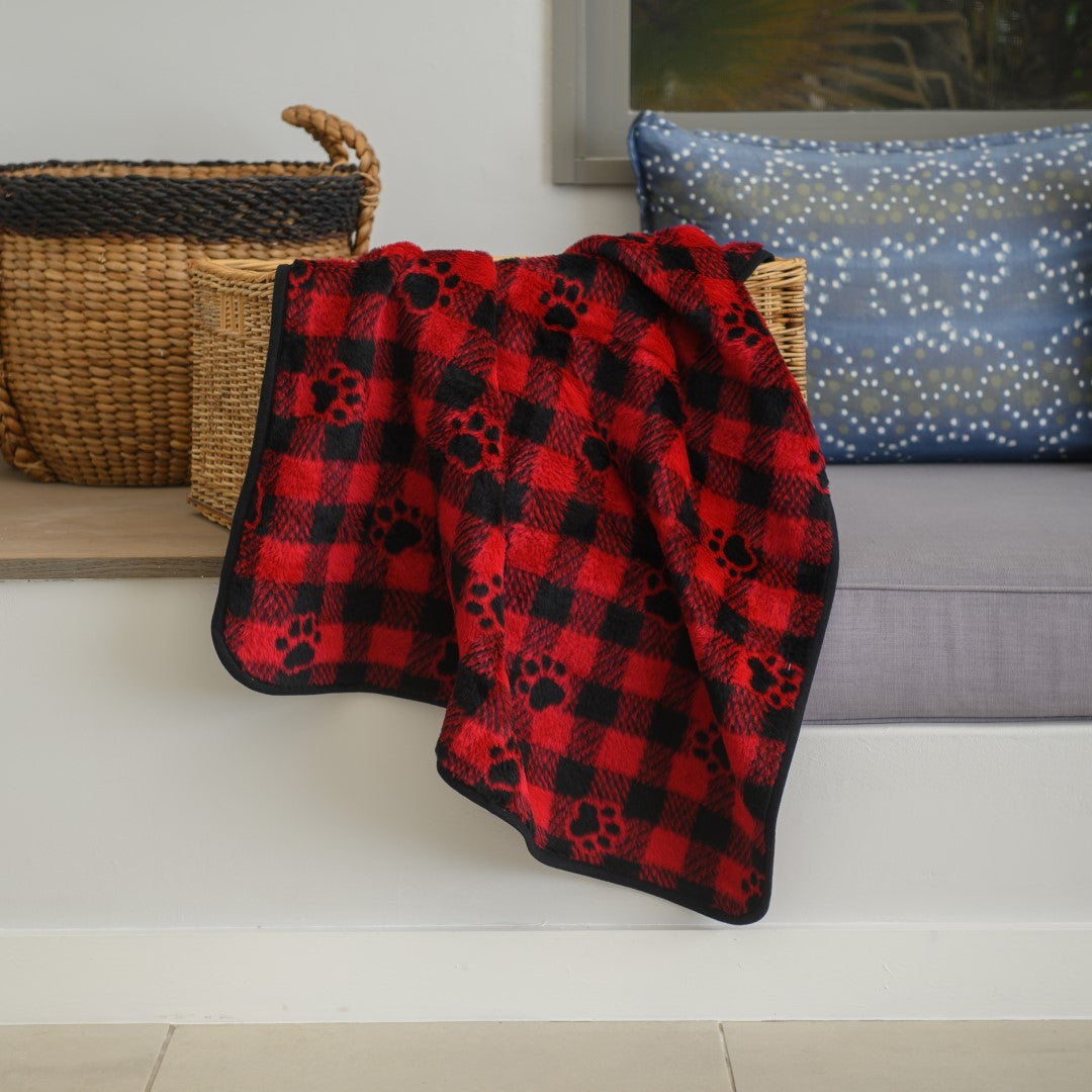 Finesse Pet Blanket - Gingham Prints | Black/Cherry