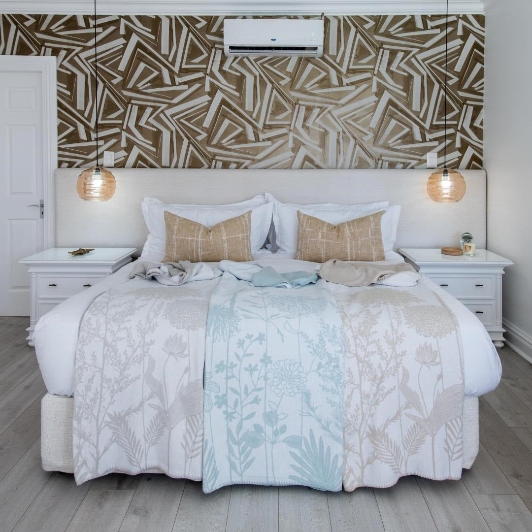 Amanda Cotton - Meadow | Oyster Grey/White